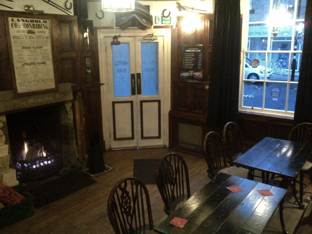 Crown Hotel Langholm 외부 사진