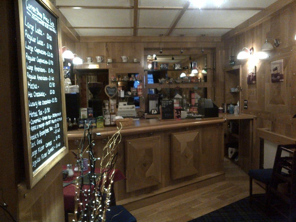 Crown Hotel Langholm 외부 사진